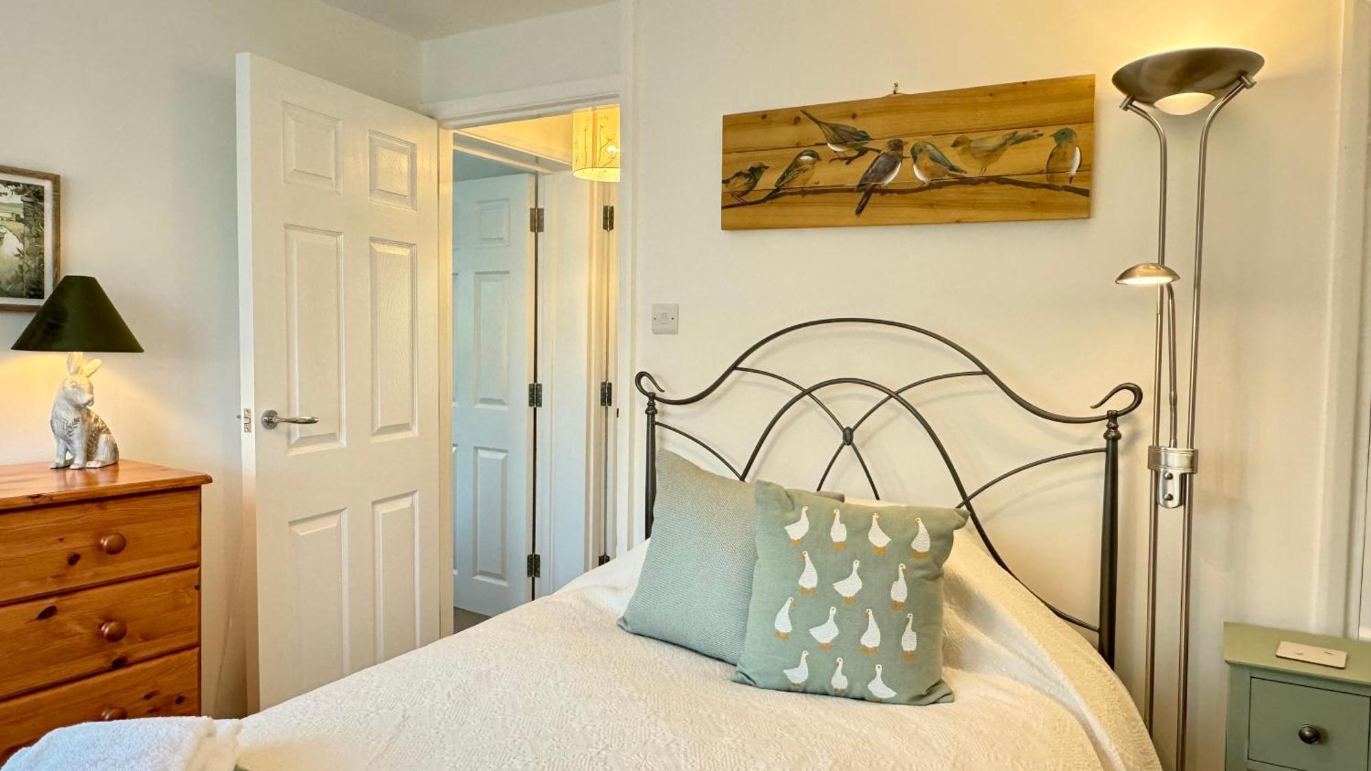 3 Bed Spa Cottage Southwater Ngoại thất bức ảnh