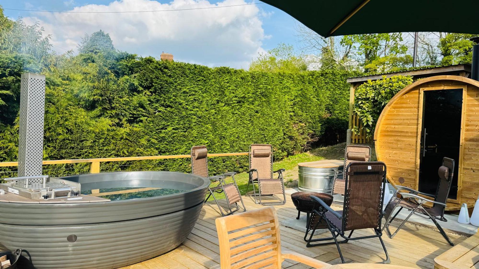 3 Bed Spa Cottage Southwater Ngoại thất bức ảnh